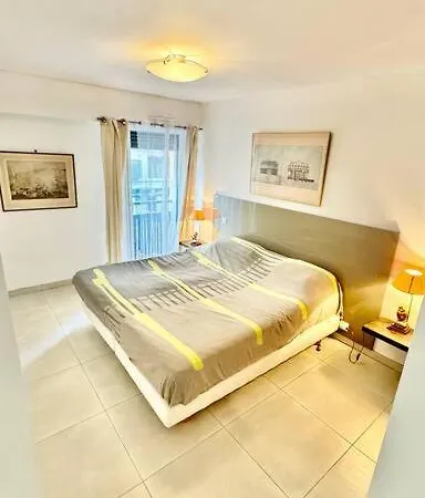 Apartment Hyper Parking Prive A 3 Min A Pied, Raphael Saint-Raphael (Var)