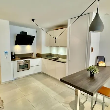 Apartment Hyper Parking Prive A 3 Min A Pied, Raphael *