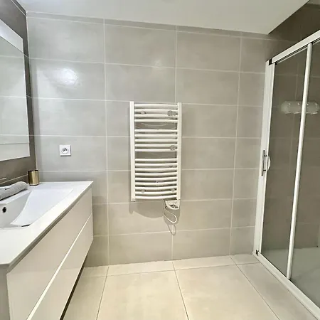 Apartment Hyper Parking Prive A 3 Min A Pied, Raphael Saint-Raphael (Var)