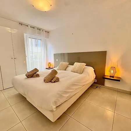 Hyper Parking Prive A 3 Min A Pied, Raphael Apartment *